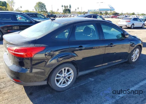 2016 Ford Focus Se z USA, uszkodzony, nr VIN 1FADP3F23GL264254